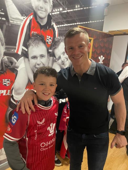 Logan Kinnersley with Dwane Peel
